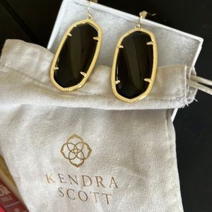Kendra Scott Danielle in Black EUC.